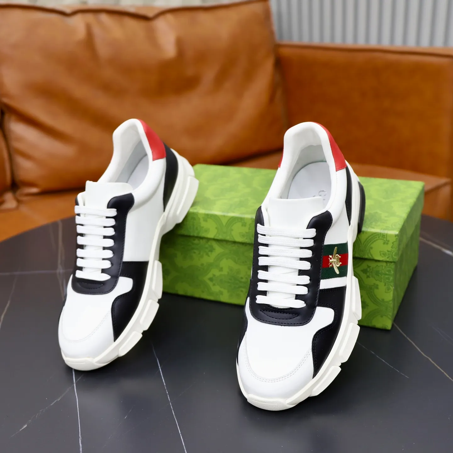 Ex-factory price: 540💰💰🙅‍♂️🙅‍♂️🙅‍♂️ Brand: GUCCI Standard code: 38-44 (45 customized) Grade: Same as the official website Material: Cowhide stitching Comfortable and breathable sheepskin lining Lightweight and wear-resistant sports outsole Style category: Men's fashionable casual shoes Running sports shoes Distinguished luxury brand elements Top luxury color: actual picture color